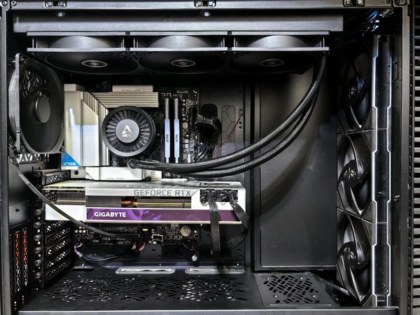 Ultimate Liquid Cooling Setup: Your Go-To Guide for Installing Efficient Cooling in the Cooler Master MasterBox NR600 with Intel Core i9